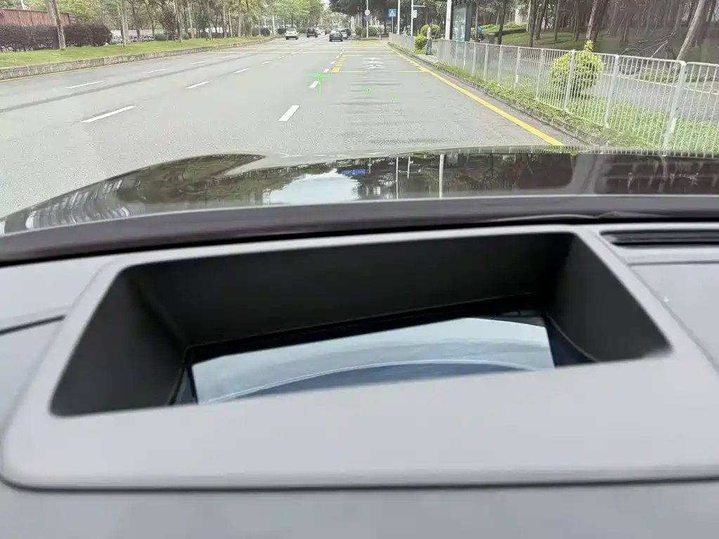 AITO M9 2025 EREV Ultra Edition 52kWh 6-Seater (192-line LiDAR)