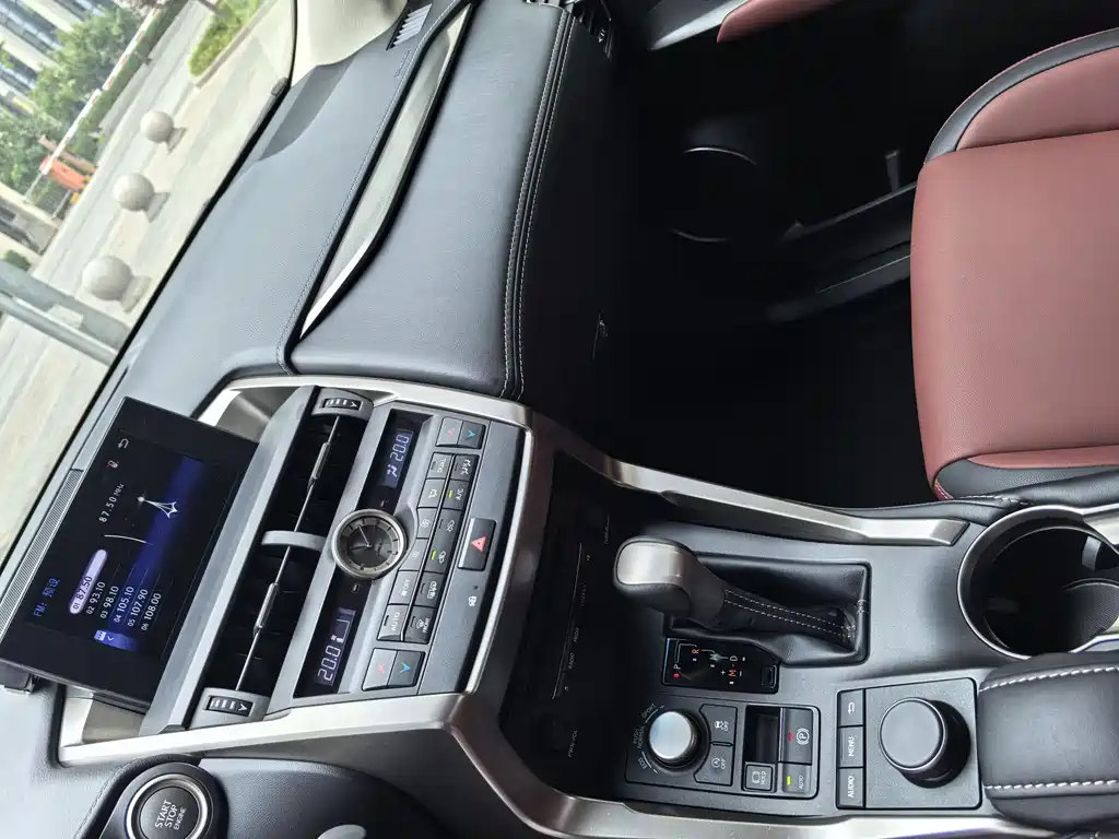 Lexus NX 2015 200t AWD F Sport