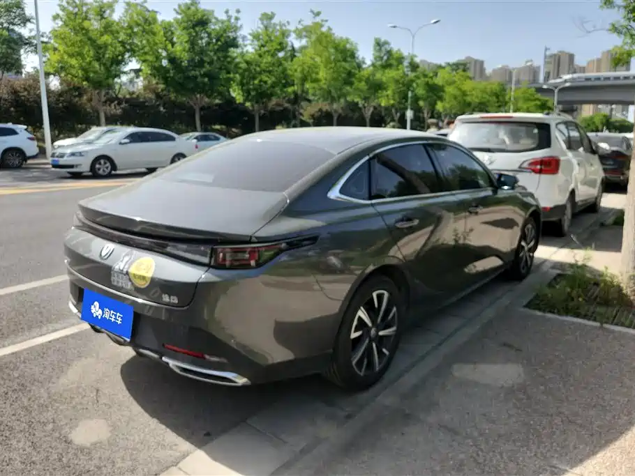 Changan Eado 2025 Blue Whale 1.5T 500Bar Prestige Edition