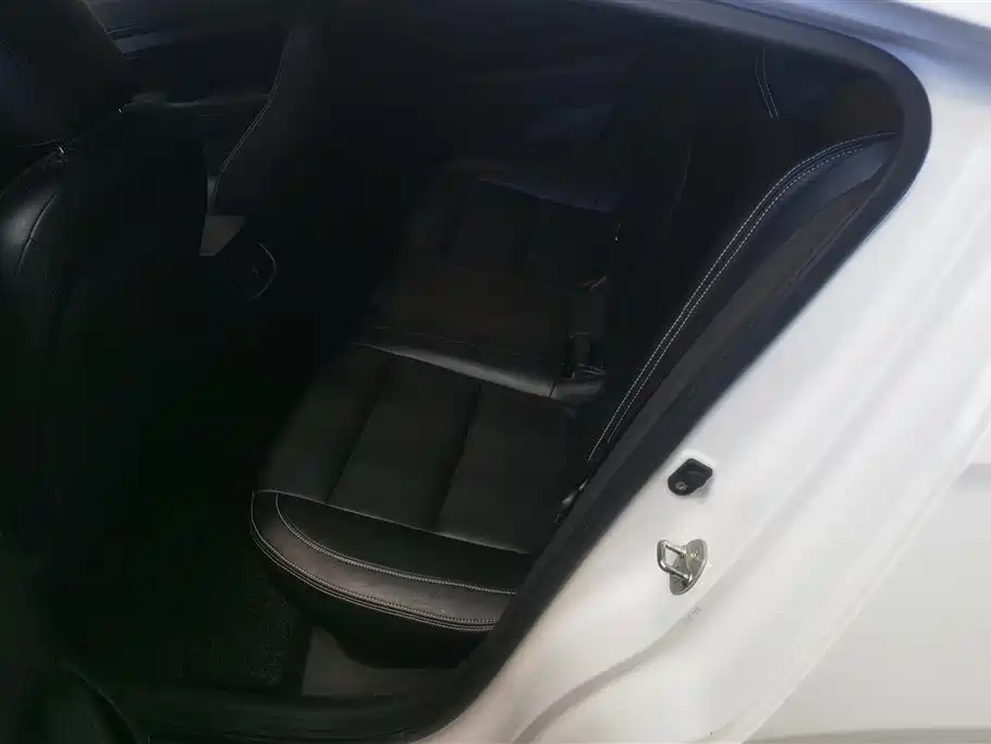 Hyundai Elantra Lingdong 2018 1.4T DCT Xuandong Vitality Edition