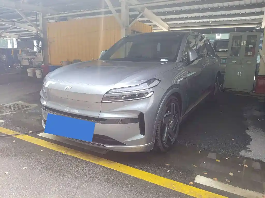 Onvo L90 2025 Max 6-Seater Edition