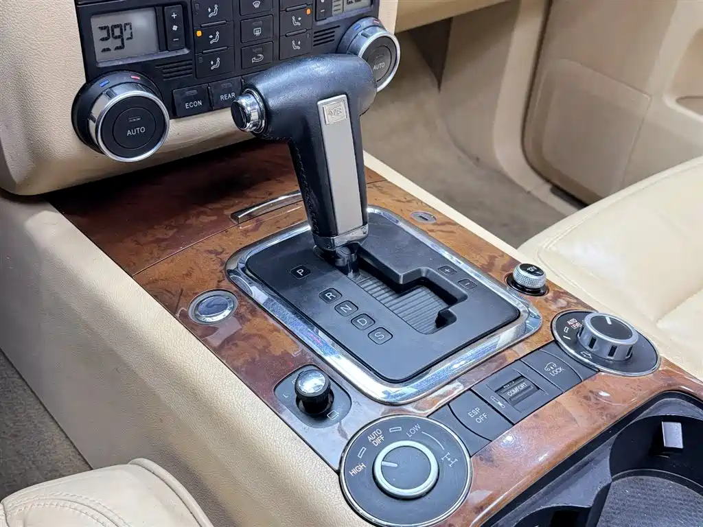 Volkswagen Touareg 2006 4.2L Top Trim