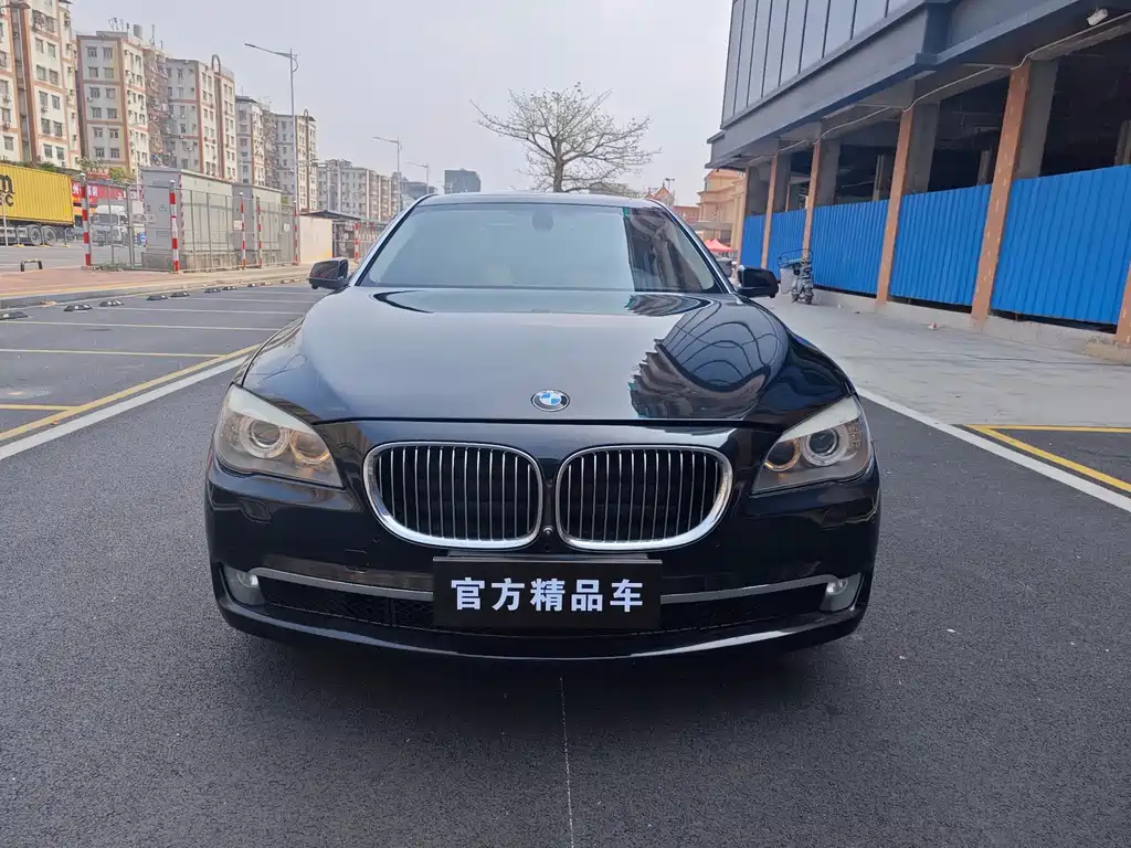 BMW 7 Series 2011 730Li Elegant - фото 2