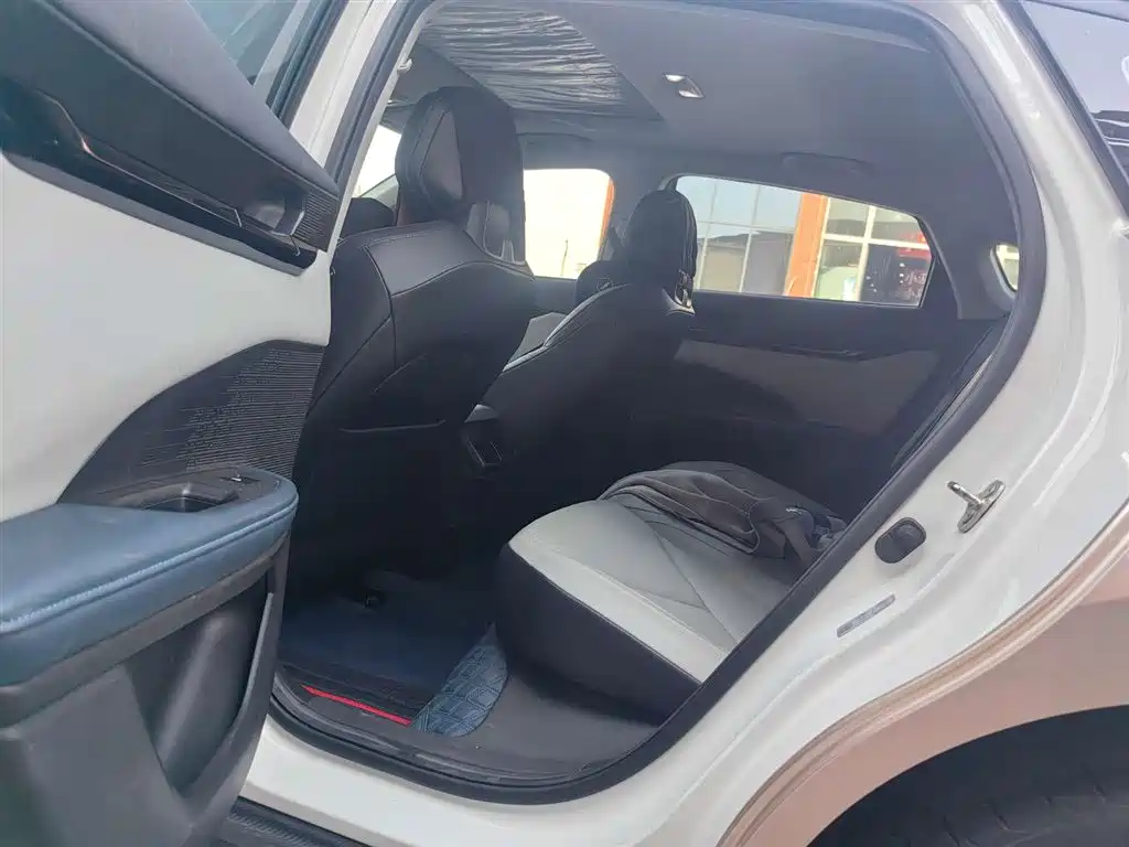 Changan UNI-V iDD 2023 1.5T 113km Zhiqu Edition (Feikuai Edition)