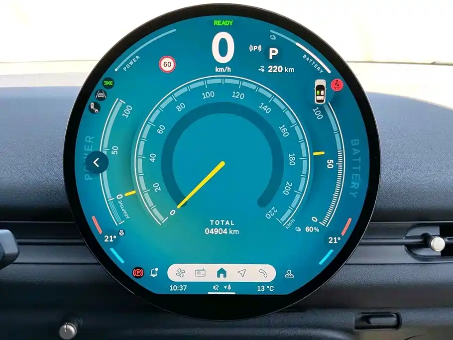 2025 MINI Cooper SE Aceman Classic