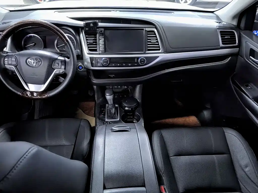 Highlander 2018 2.0T AWD Luxury Edition 7-Seater China VI