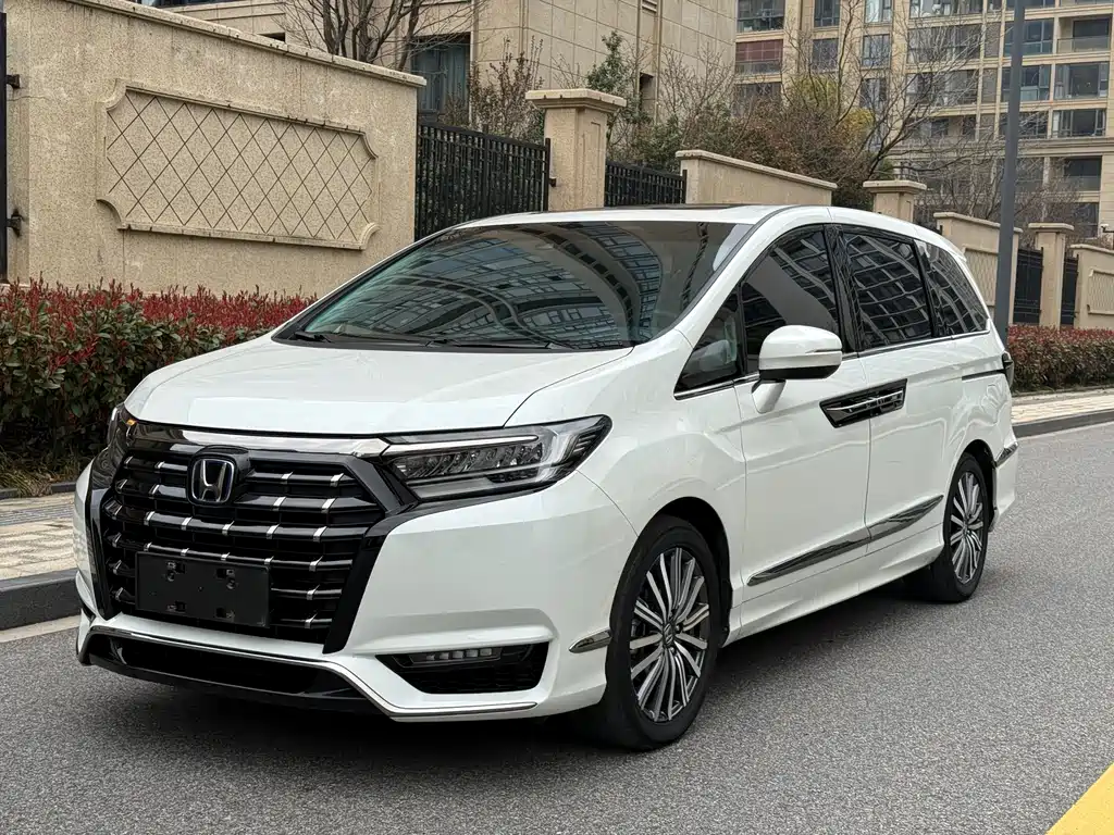 Elysion 2022 2.0L e:HEV Luxury Edition