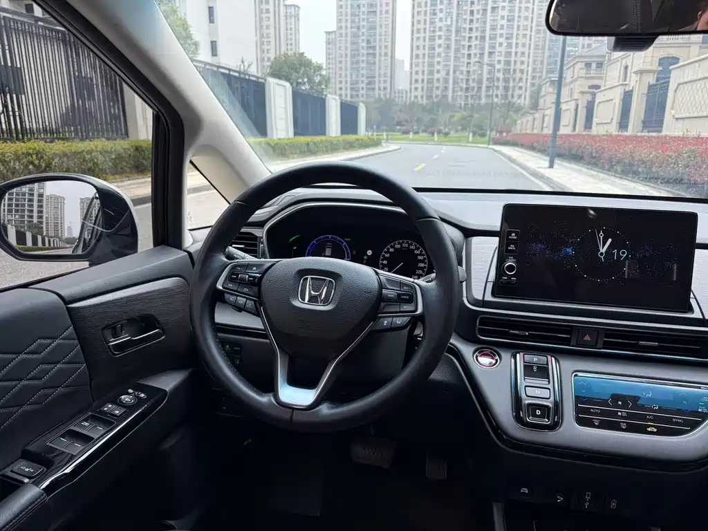 Elysion 2022 2.0L e:HEV Luxury Edition