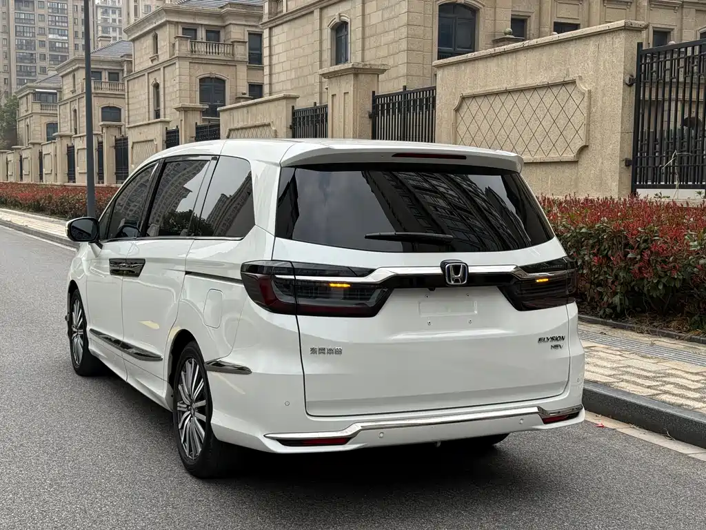 Elysion 2022 2.0L e:HEV Luxury Edition