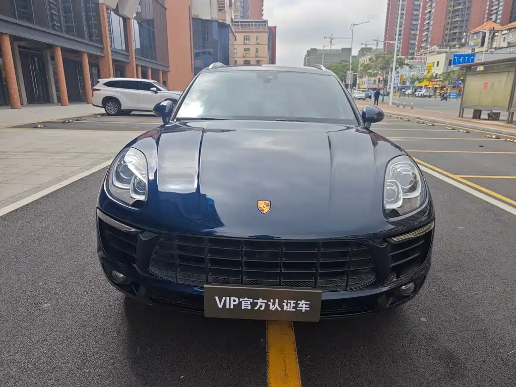 2017 Porsche Macan 2.0T