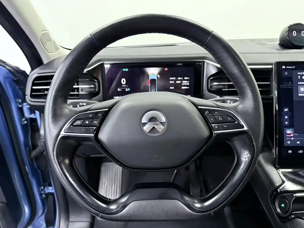 NIO ES8 2018 355KM Base Edition 7-Seater