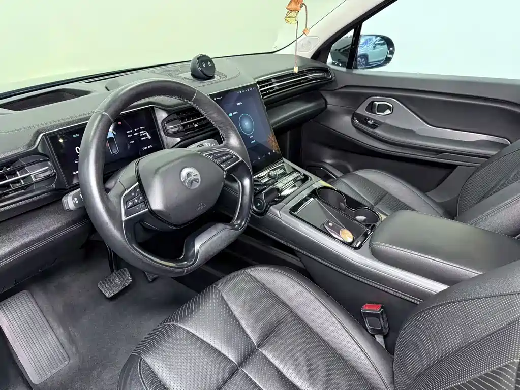 NIO ES8 2018 355KM Base Edition 7-Seater