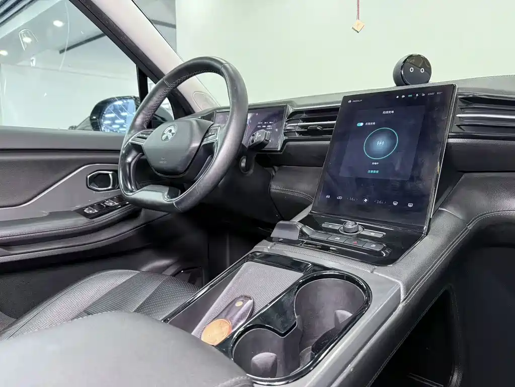 NIO ES8 2018 355KM Base Edition 7-Seater