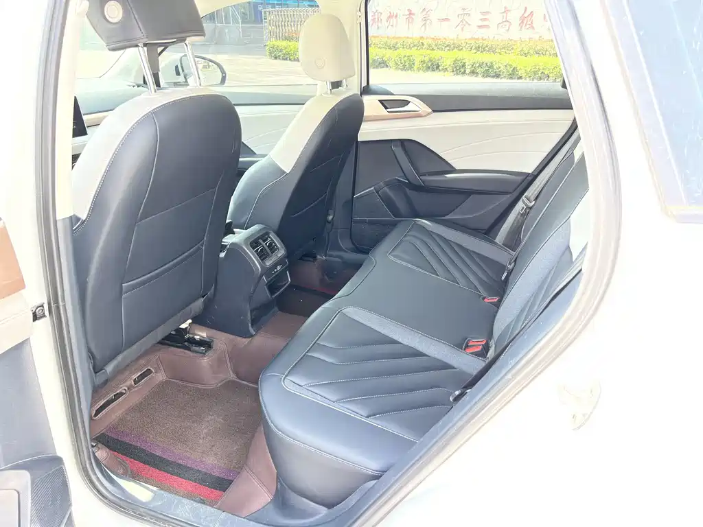 Volkswagen Tharu 2023 300TSI FWD Jiaoyue Edition