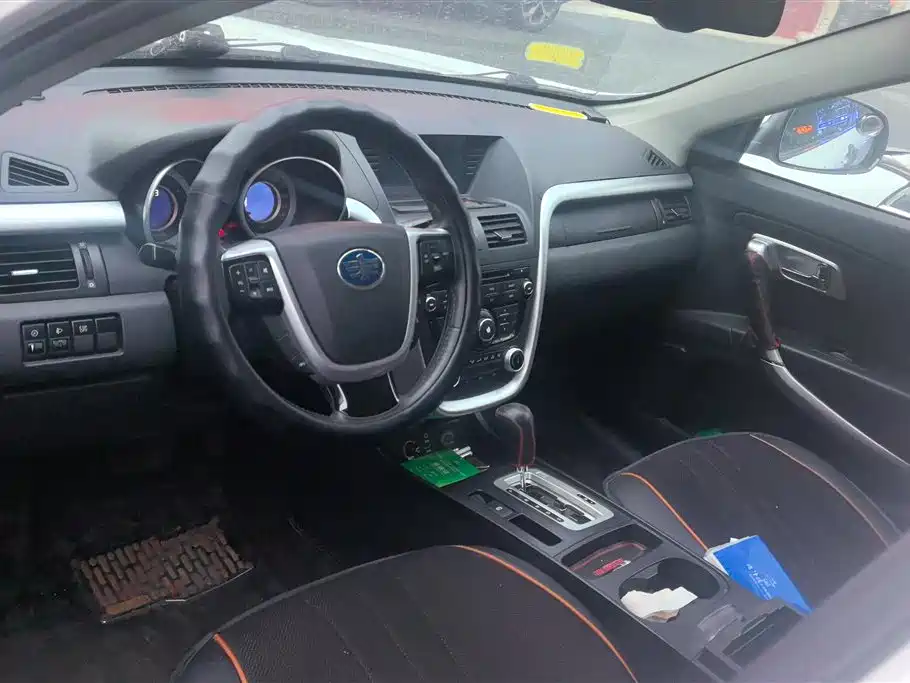 Besturn X80 2013 2.0L Automatic Comfort Edition