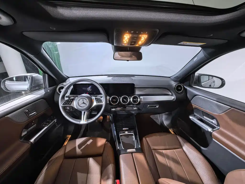 Mercedes-Benz GLB 200 2024
