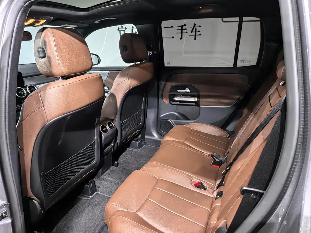 Mercedes-Benz GLB 200 2024