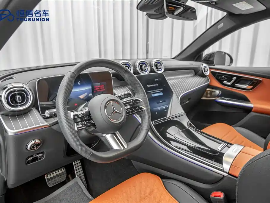 Mercedes-Benz GLC Coupe 2025 GLC 300 4MATIC Coupe SUV
