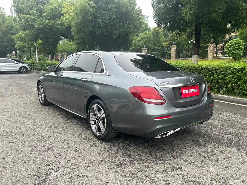 Mercedes-Benz E-Class 2016 E 200 L Sport