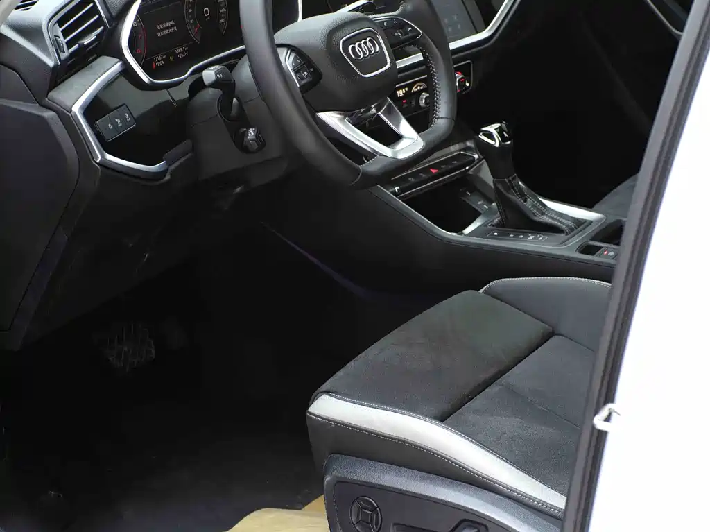 Audi Q3 2022 35 TFSI Fashion Dynamic
