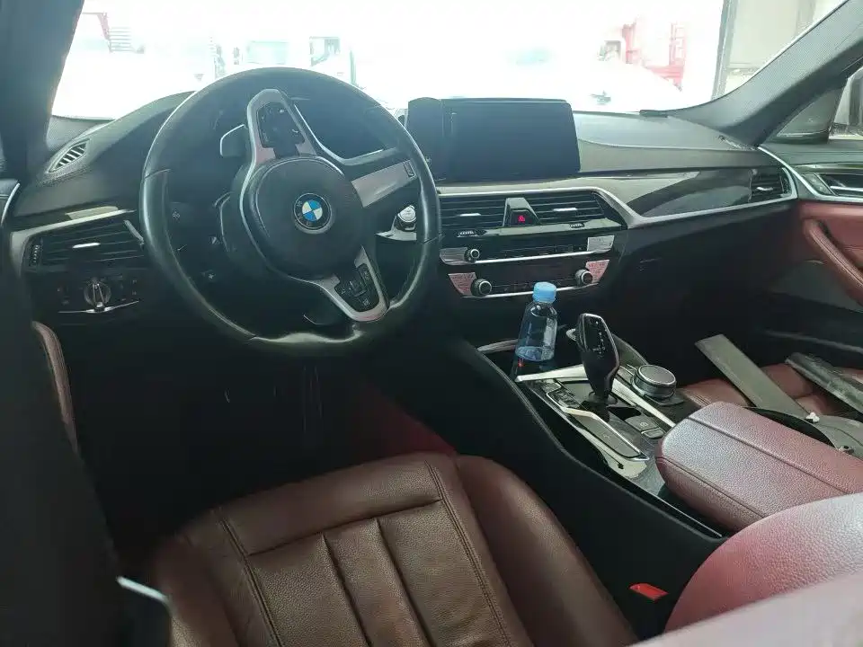 BMW 5 Series 2019 530Li Leading Edition M Sport Package