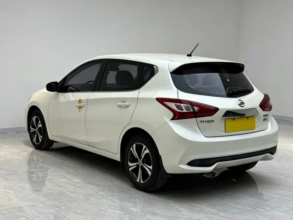 Nissan Tiida 2016 1.6L CVT Smart Edition