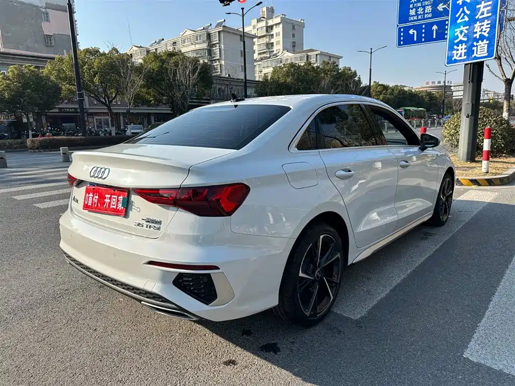 Audi A3 2022 Sportback 35 TFSI Luxury Sport