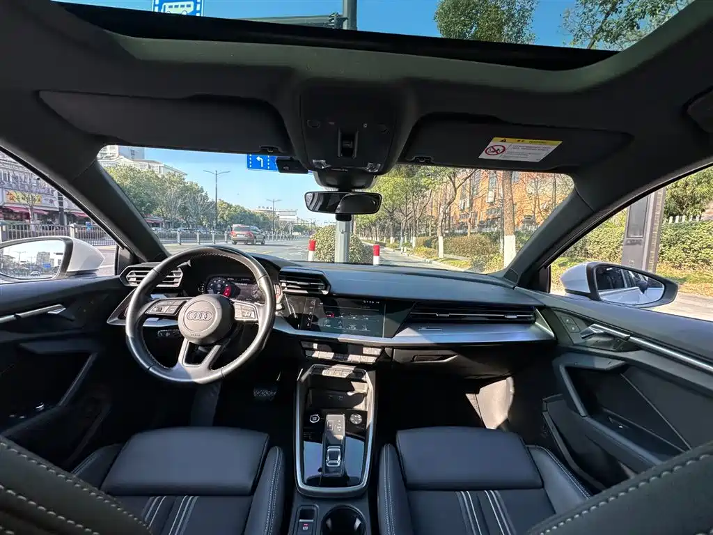 Audi A3 2022 Sportback 35 TFSI Luxury Sport