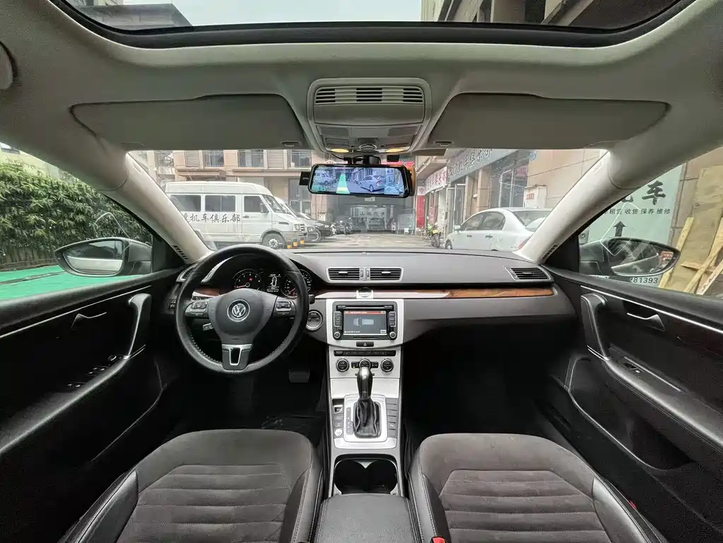 Volkswagen Magotan 2012 Estate 2.0 TSI Comfortline