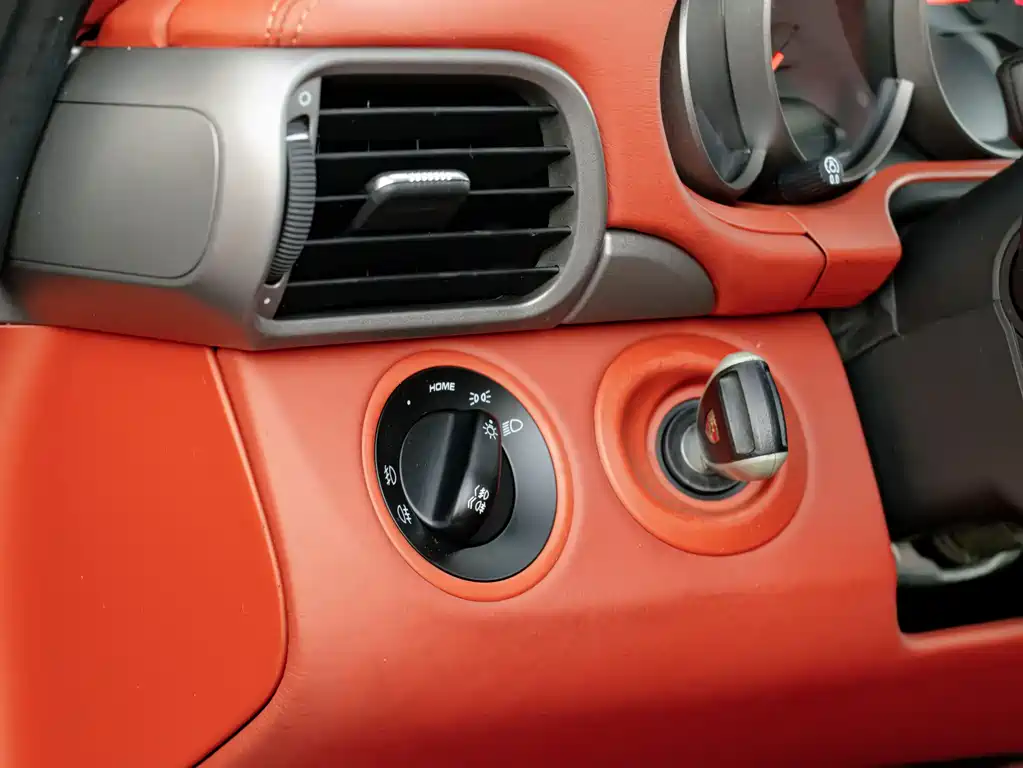 Porsche 911 Carrera 4 Cabriolet