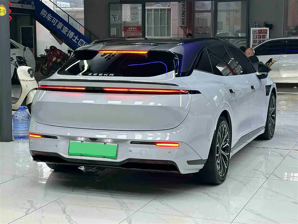 Zeekr 007GT
