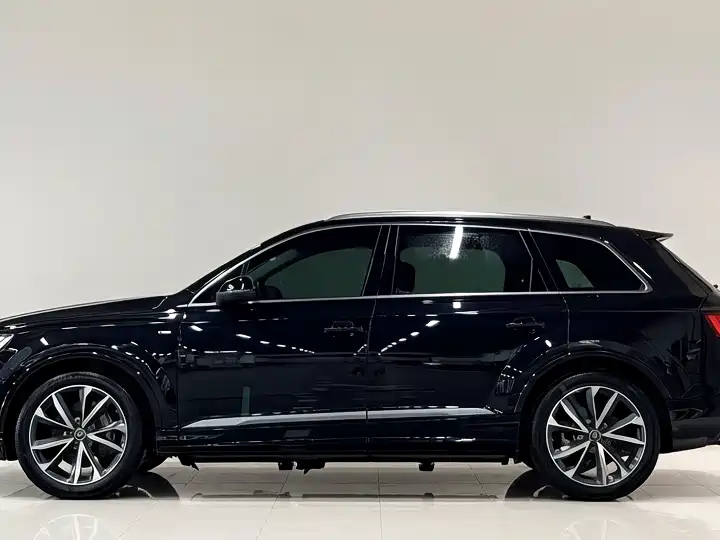 Audi Q7 2021 55 TFSI quattro S line