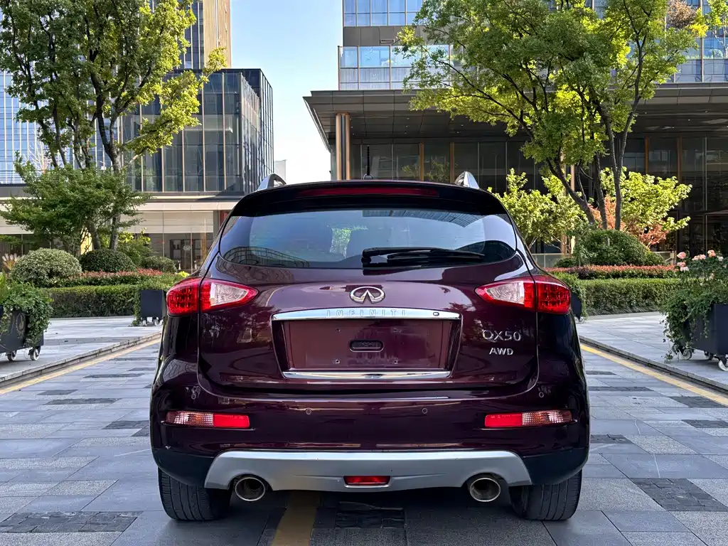 Infiniti QX50 2015 2.5L Comfort Edition
