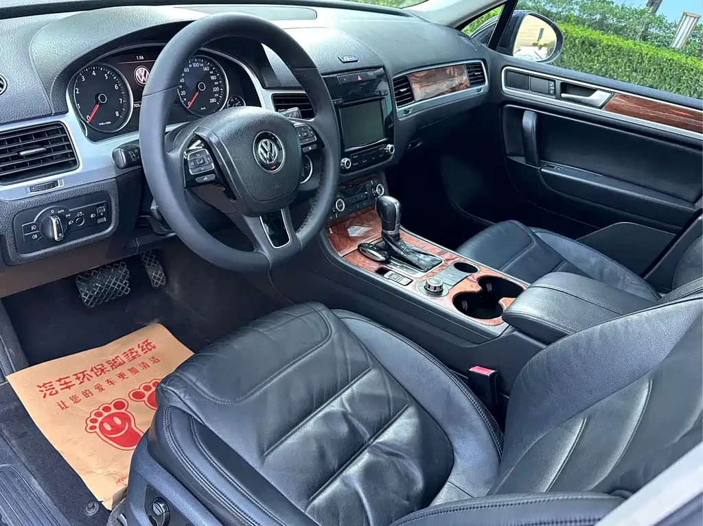 Volkswagen Touareg 2011 3.0TSI Standard Edition