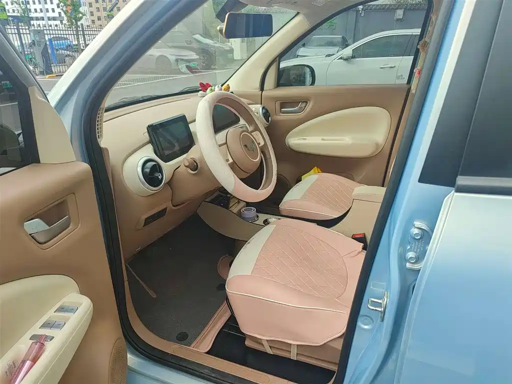 Wuling Hongguang MINIEV 2025 4th Generation 4-Door Premium+ Edition