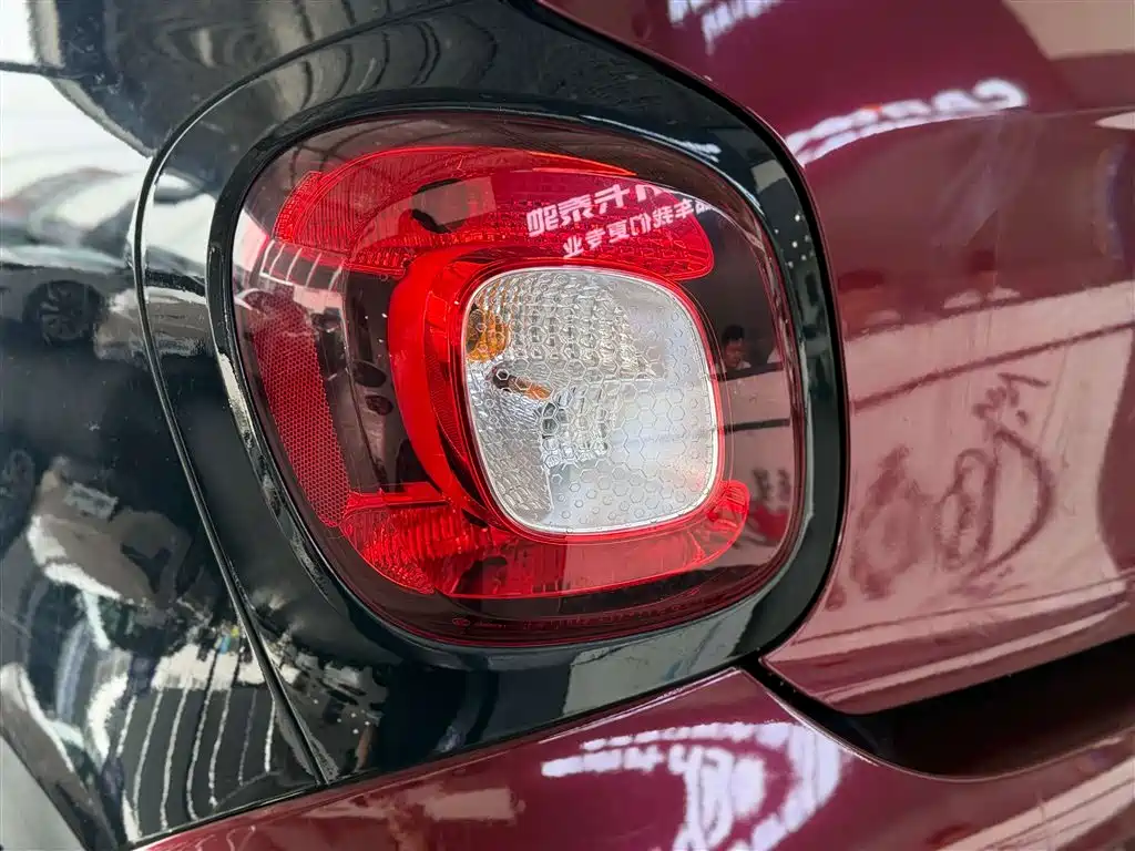 smart forfour 2018 0.9T 66kW Pioneer Edition