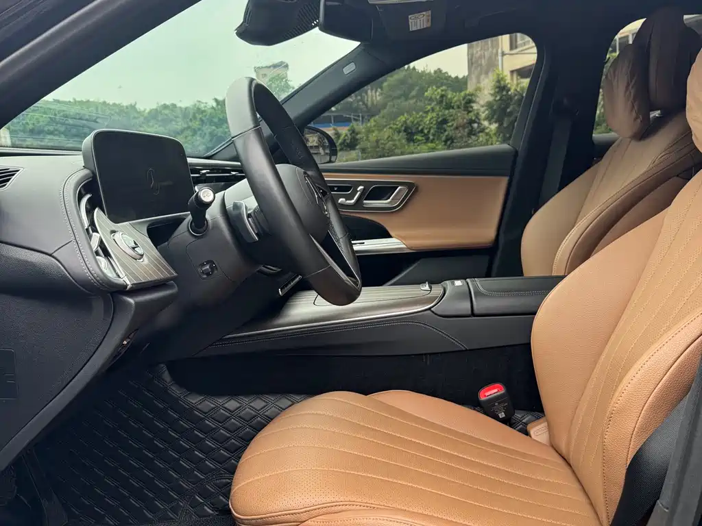 Mercedes-Benz E-Class 2024 E 300 L Fashion Edition