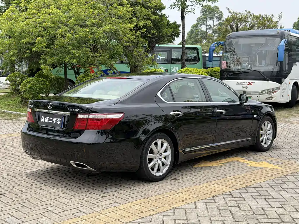 Lexus LS 2006 460L