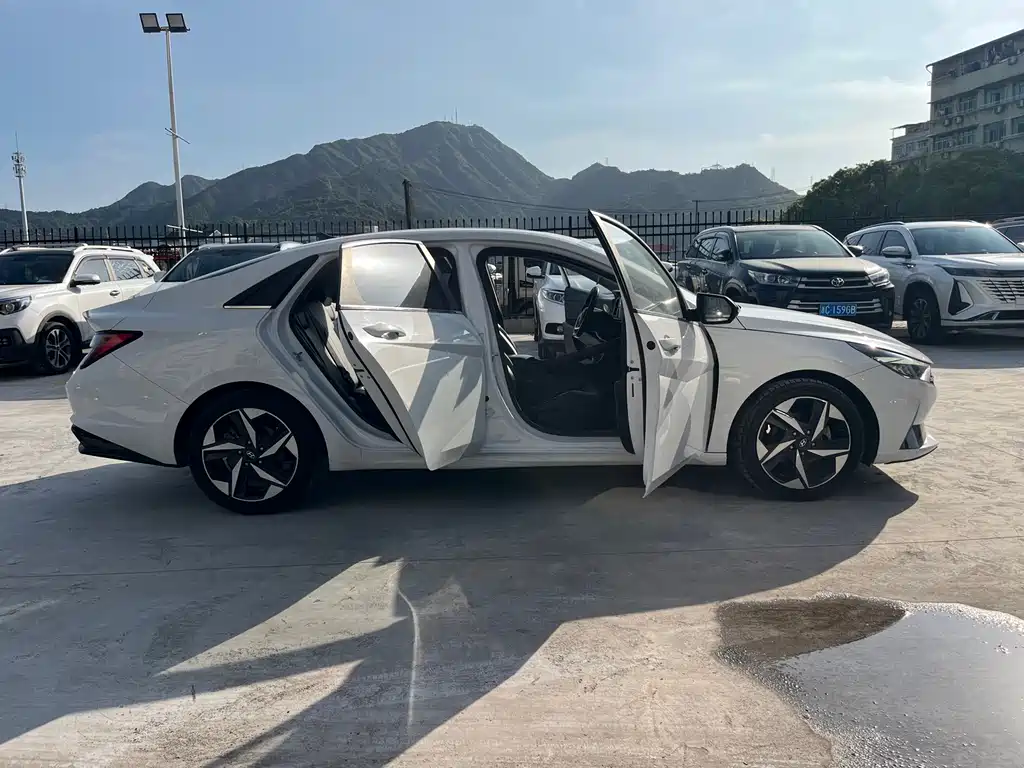 Elantra 2021 1.5L CVT GLX Elite Edition
