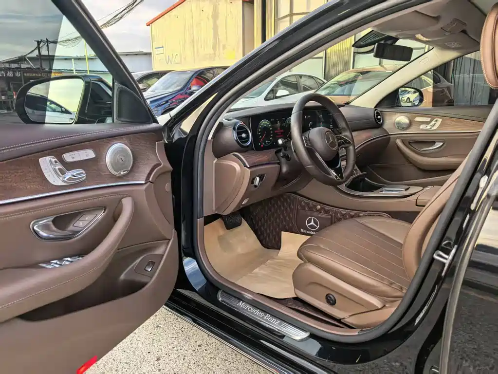 Mercedes-Benz E-Class 2021 E 300 L Fashion Edition