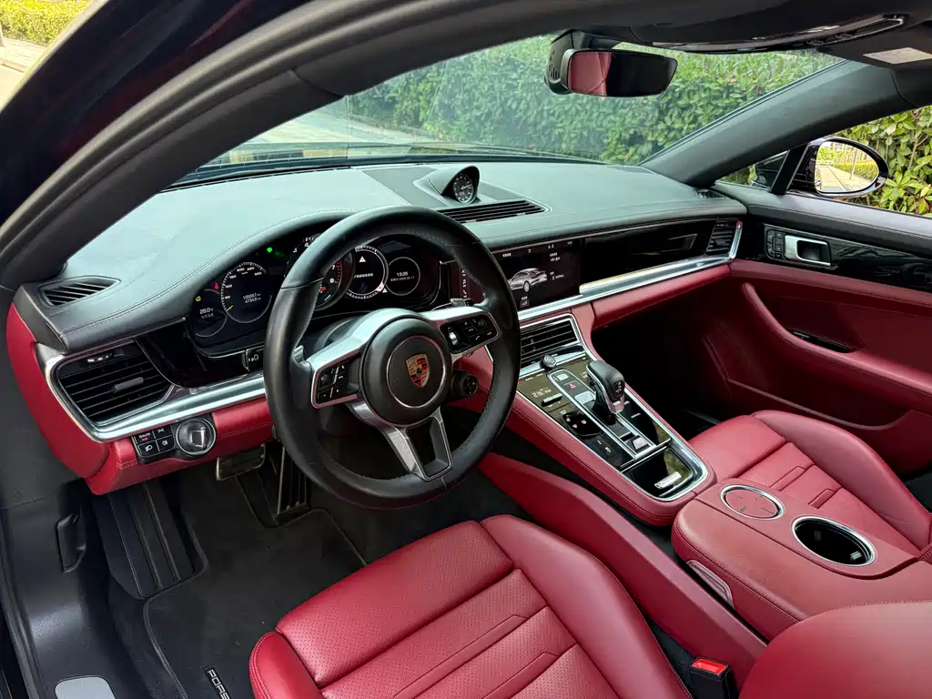 Porsche Panamera 4 E-Hybrid