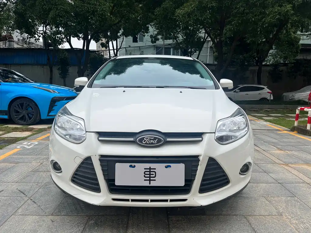 Ford Focus 2015 Hatchback 1.6L Automatic Comfort
