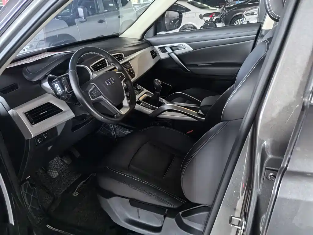 Geely Boyue 2018 2.0L Manual 2WD Zhiya Edition