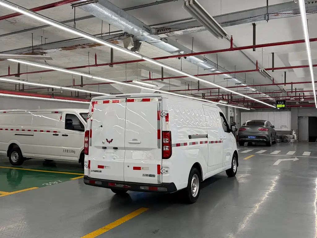 Wuling Yangguang 2024 300km Comfort Edition Panel Van 60kW