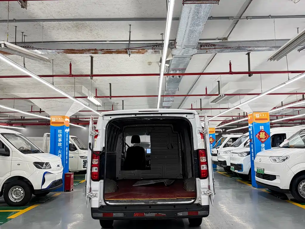 Wuling Yangguang 2024 300km Comfort Edition Panel Van 60kW