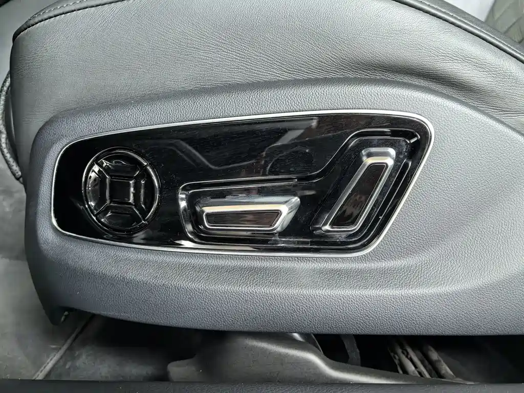 Audi A8L 2021 50 TFSI quattro Comfort