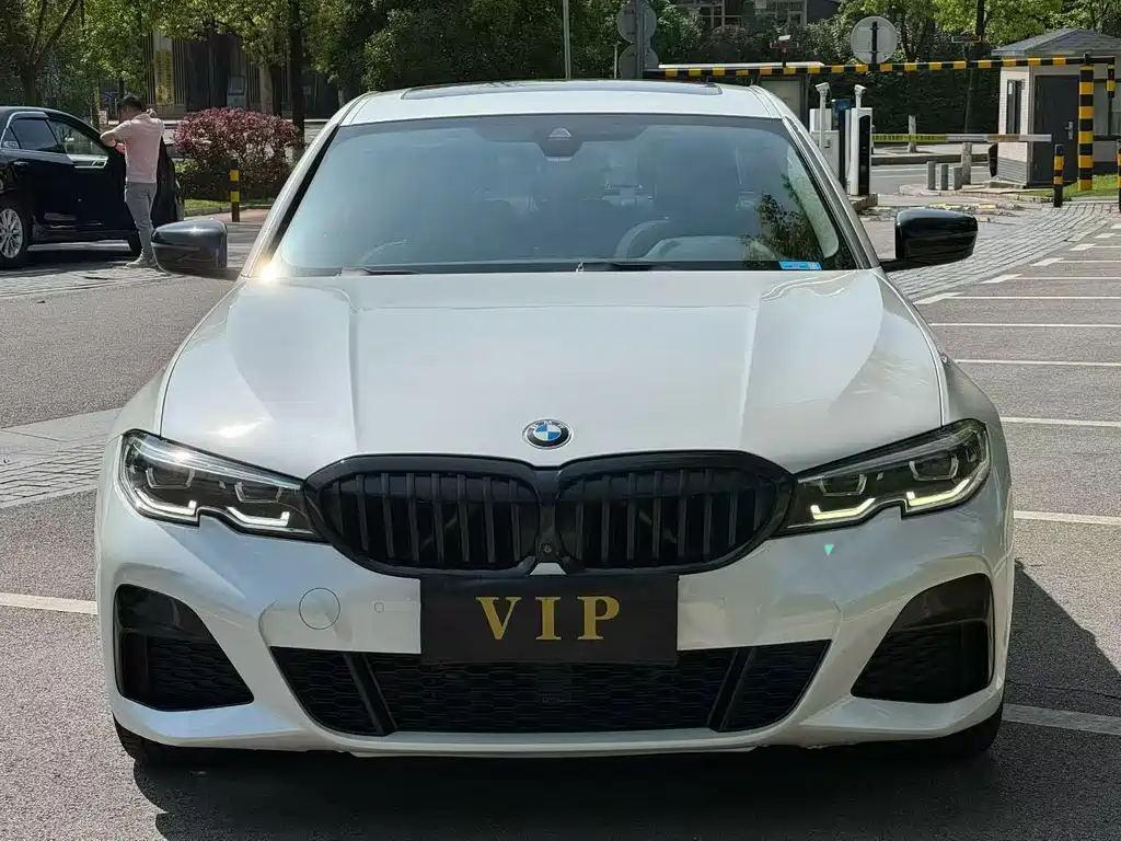 BMW 3 Series 2020 325Li M Sport Night Edition - фото 2