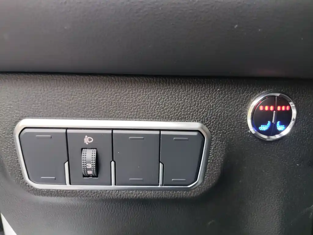 Haval M6 2021 PLUS 1.5T DCT Smart Enjoyment Edition