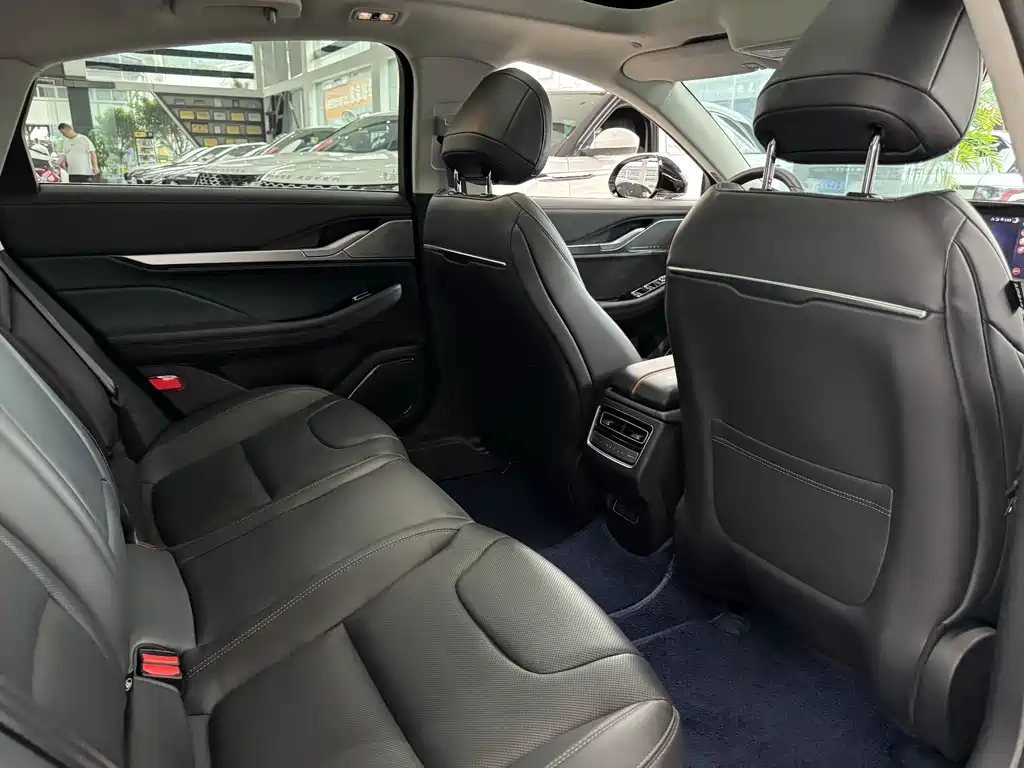 Lincoln Z 2024 2.0T Premium Edition