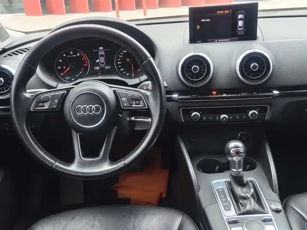 Audi A3 2019 Limousine 35 TFSI Sport China VI